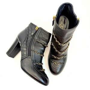 CHANEL 2017 Black Lambskin Patent Calfskin Leather Chain CC Ankle Boots EU 39